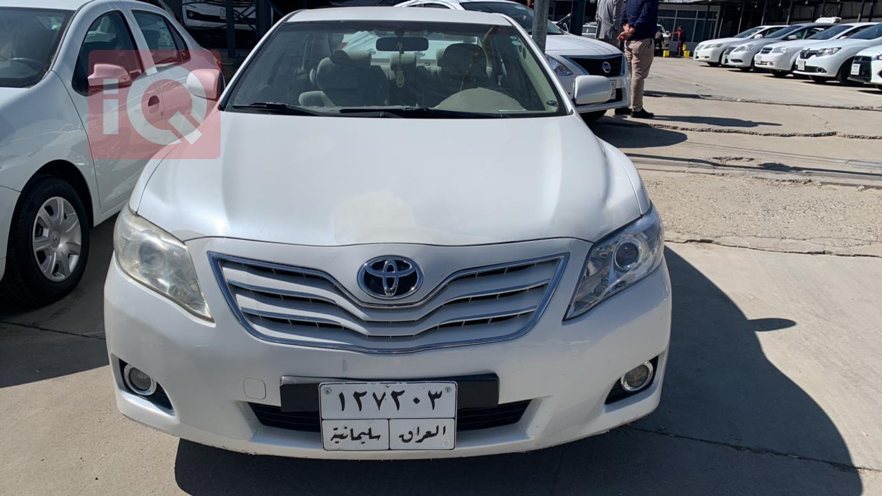 تۆیۆتا کامری